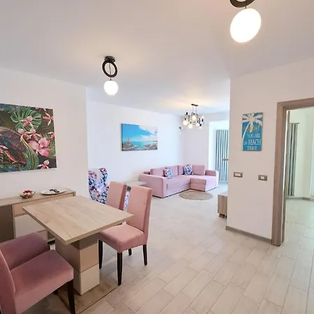 Apartment Beachfront 1br Apartment- N Pools Mamaia