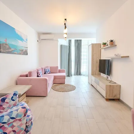 Beachfront 1br Apartment- N Pools Apartment Mamaia